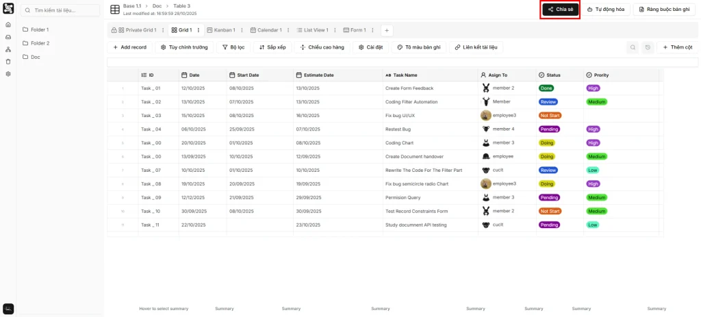 Nhấp vào nút "Chia sẻ" phía trên cùng bên phải màn hình